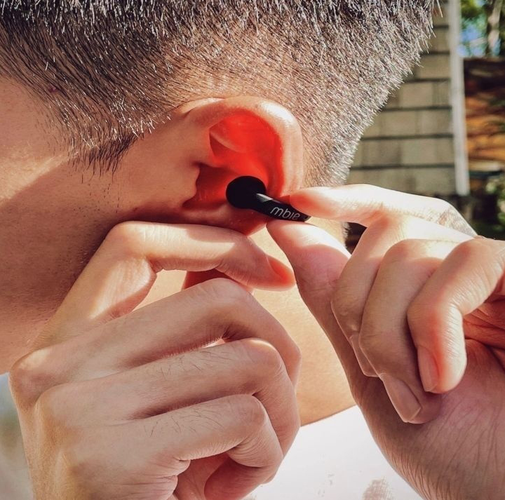Bone Conduction Bluetooth Headphones IPX5 Waterproof – True Wireless 8D Sound, Lightweight & Secure Fit | Best Wireless Earphones KSA 🎧🇸🇦